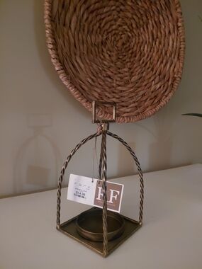 Twisted Metal Candle Holder in Bronze